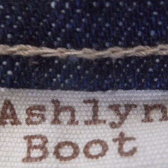 Maurices Ashlyn Boot Cut Jeans - Picture 4 of 5